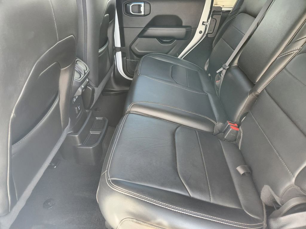 Used 2023 Jeep Wrangler Unlimited Sahara w/ Cold Weather Group image 19