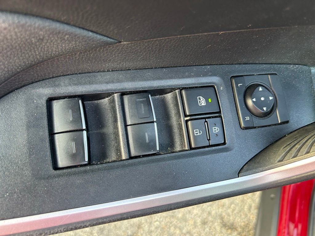 Used 2023 Toyota RAV4 XLE image 17