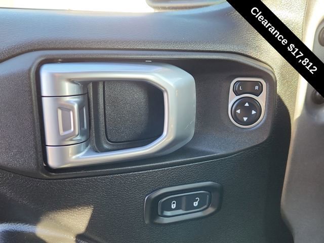 Used 2018 Jeep Wrangler Unlimited Sport S image 32