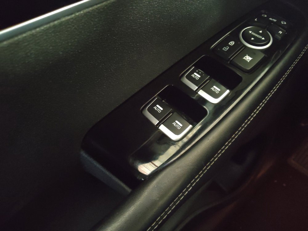 Used 2019 Kia Sorento SX FWD image 27