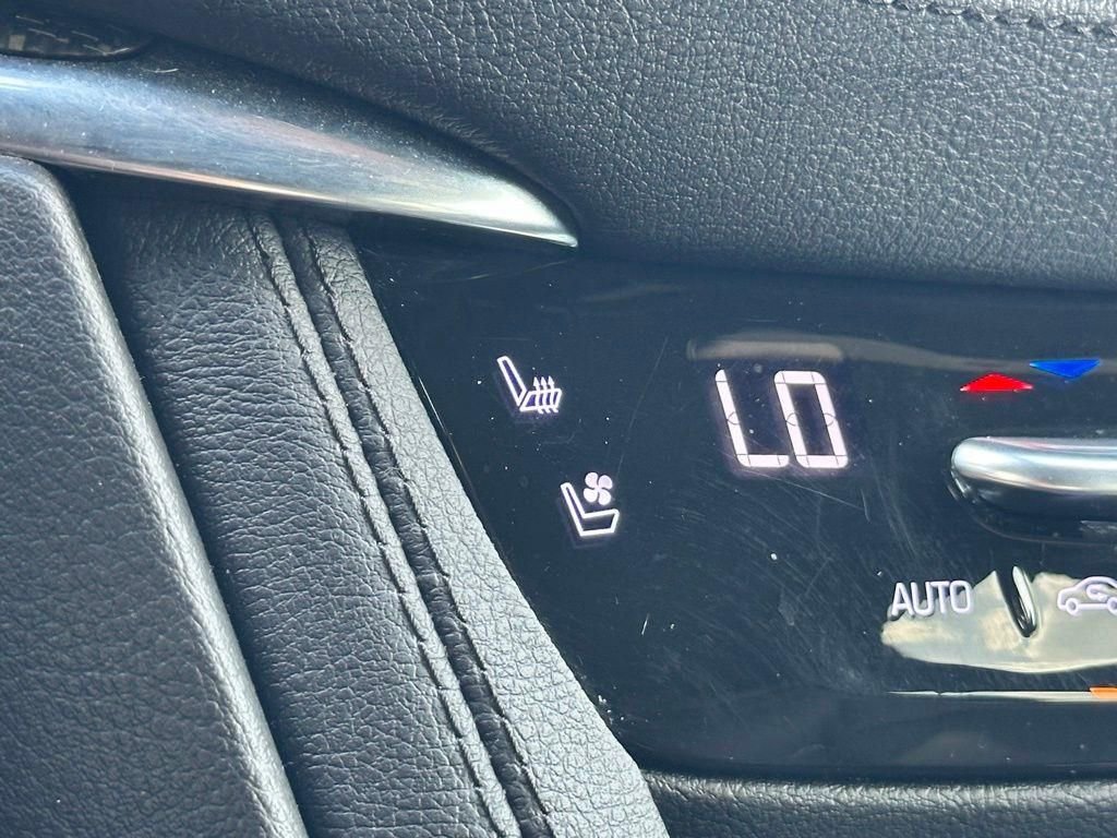 Used 2022 Cadillac XT5 Sportv w/ Technology Package image 21