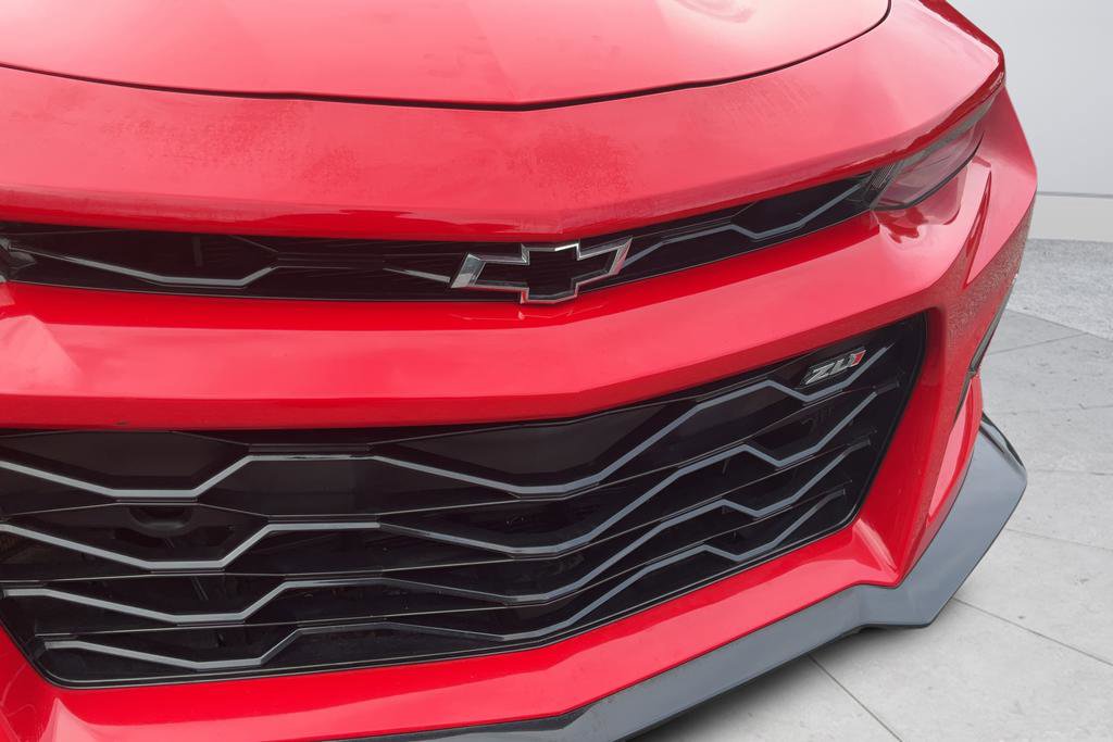 Used 2020 Chevrolet Camaro ZL1 RWD image 31