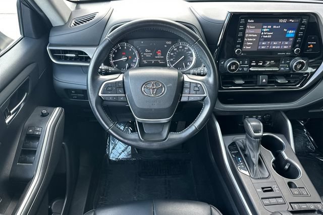 Certified 2022 Toyota Highlander XLE AWD/4WD image 18