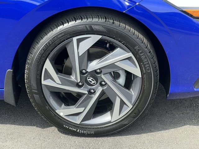 Certified 2025 Hyundai Elantra Sport FWD image 7