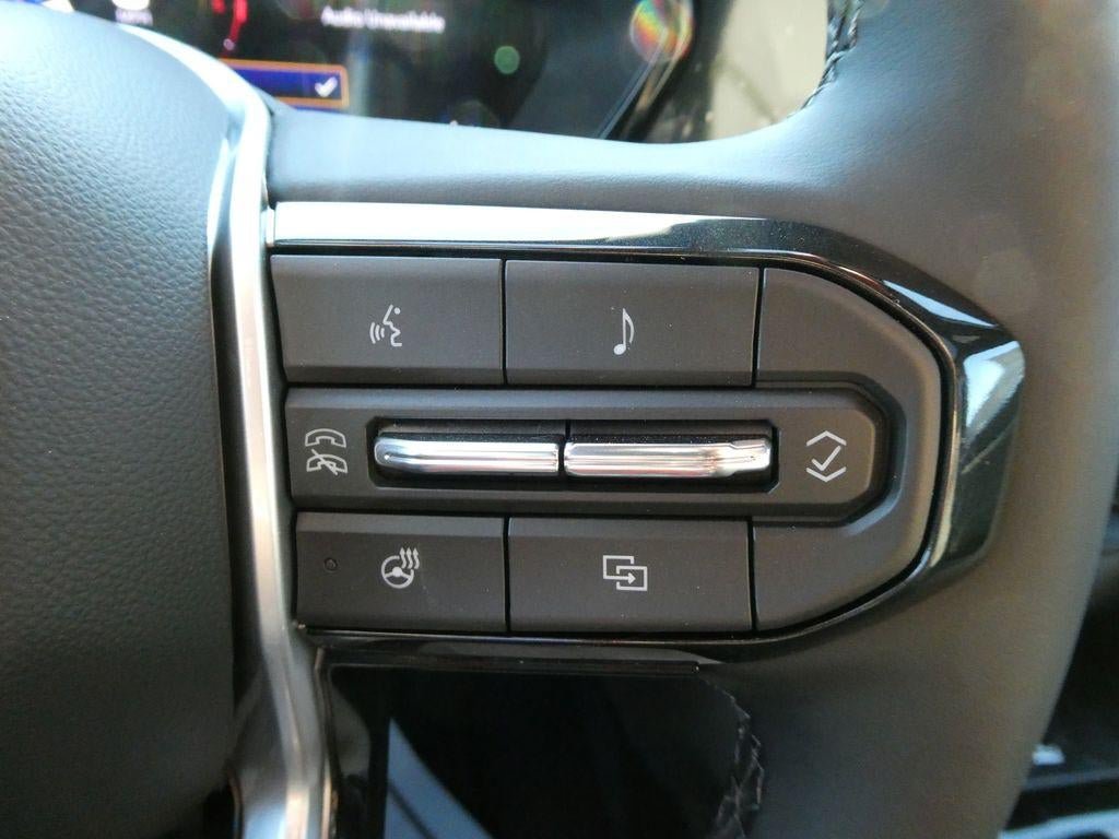 New 2026 Chevrolet Colorado ZR2 w/ Technology Package AWD/4WD image 19