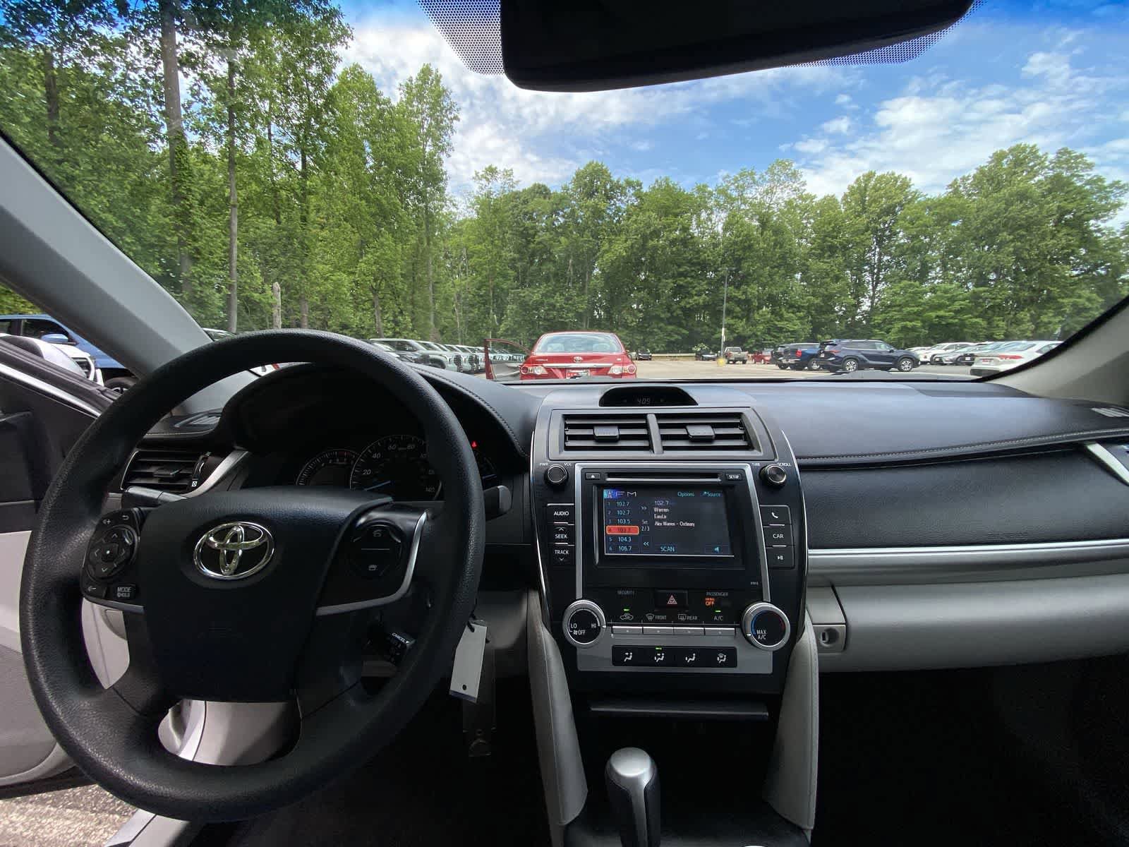 Used 2012 Toyota Camry LE FWD image 22