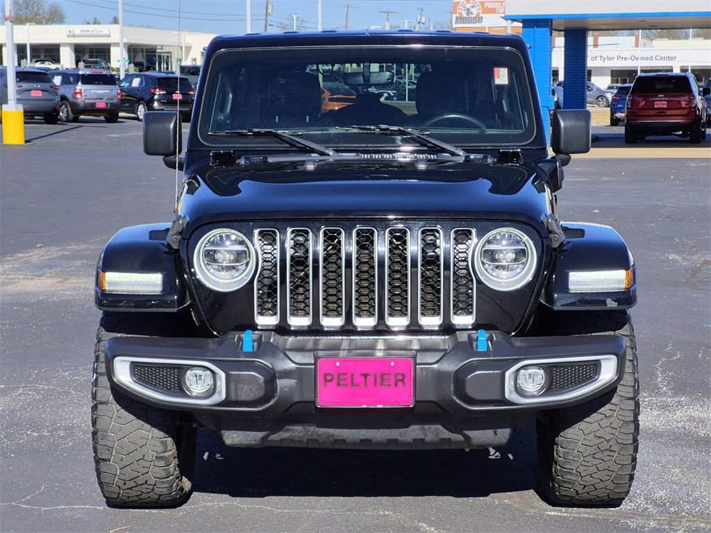 Used 2022 Jeep Wrangler Unlimited Sahara image 2