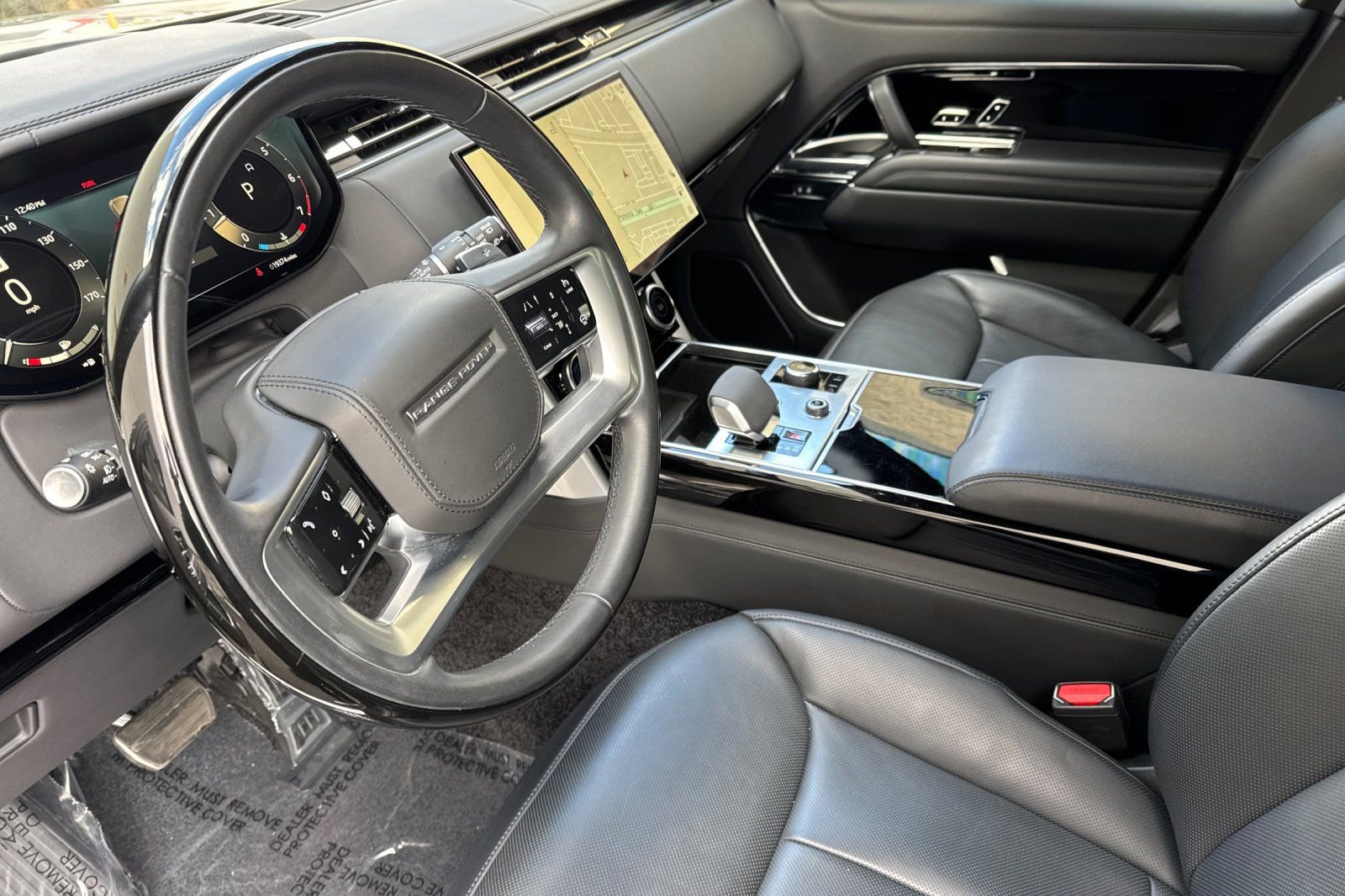 Used 2023 Land Rover Range Rover Autobiography image 9