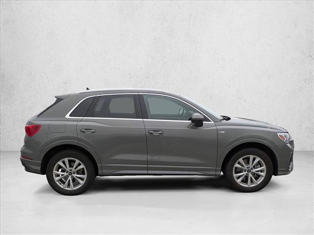 Used 2024 Audi Q3 2.0T Premium w/ Convenience Package AWD/4WD image 4