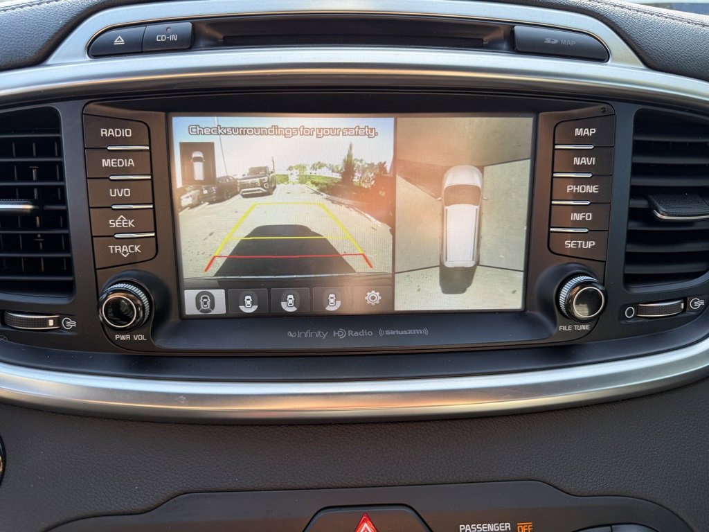 Used 2017 Kia Sorento SX image 23