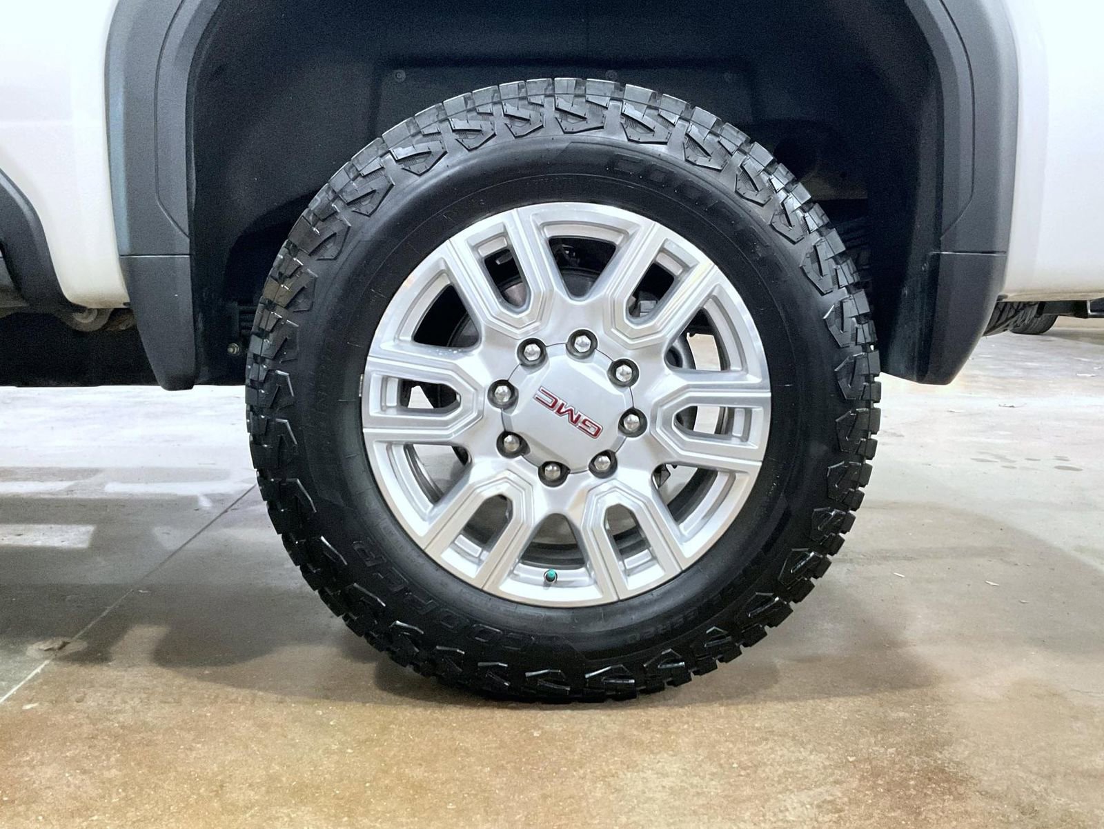 Used 2024 GMC Sierra 2500 SLT w/ SLT Premium Package image 22