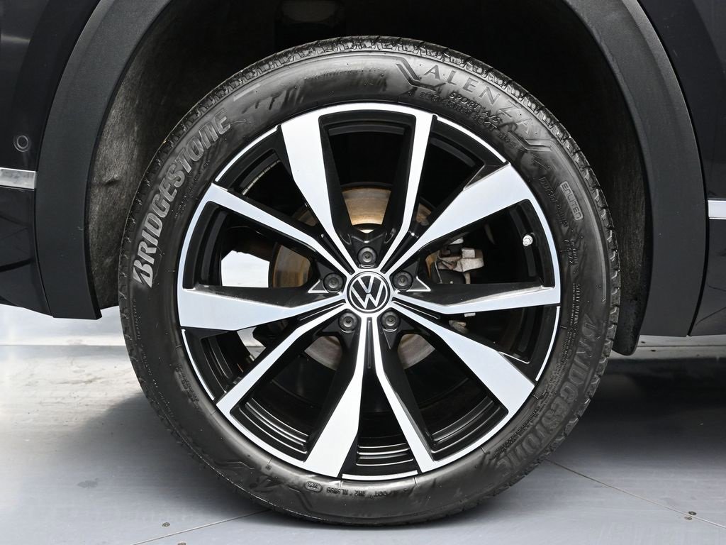 Used 2024 Volkswagen Atlas Cross Sport SEL Premium R-Line image 12