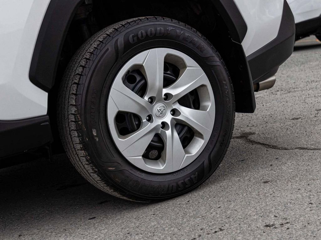 Used 2019 Toyota RAV4 LE w/ All Weather Liner Package AWD/4WD image 9