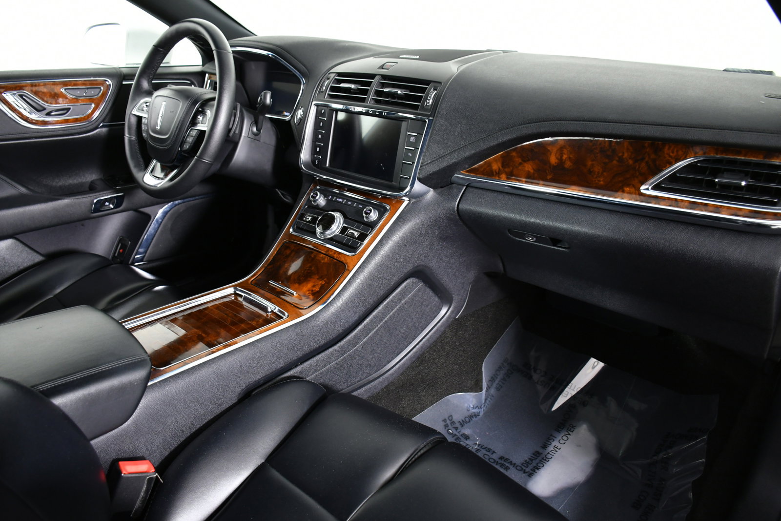 Used 2020 Lincoln Continental image 28