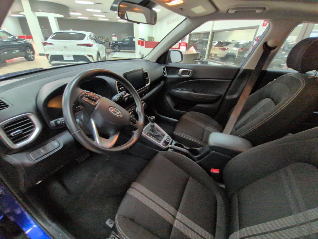 Used 2026 Hyundai Venue SEL FWD image 15