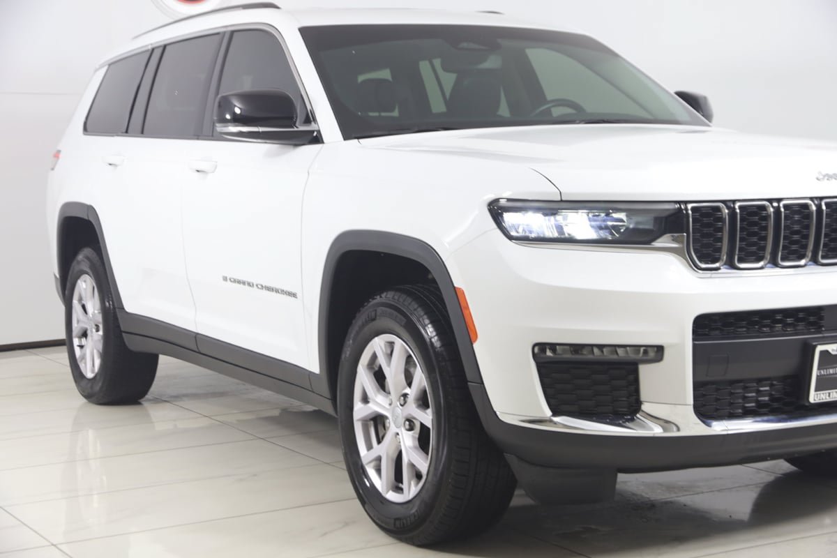 Used 2022 Jeep Grand Cherokee L Limited AWD/4WD image 38