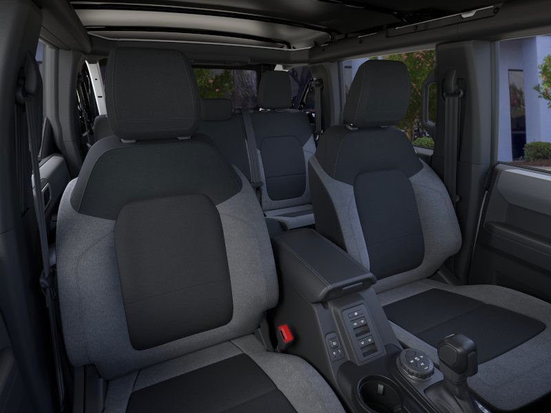 New 2025 Ford Bronco 4-Door AWD/4WD image 35