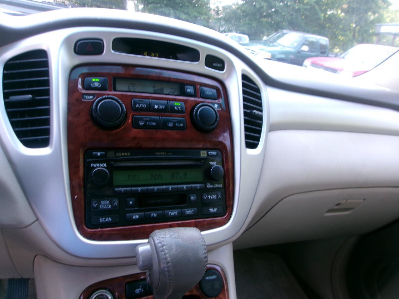Used 2004 Toyota Highlander 4WD V6 image 13