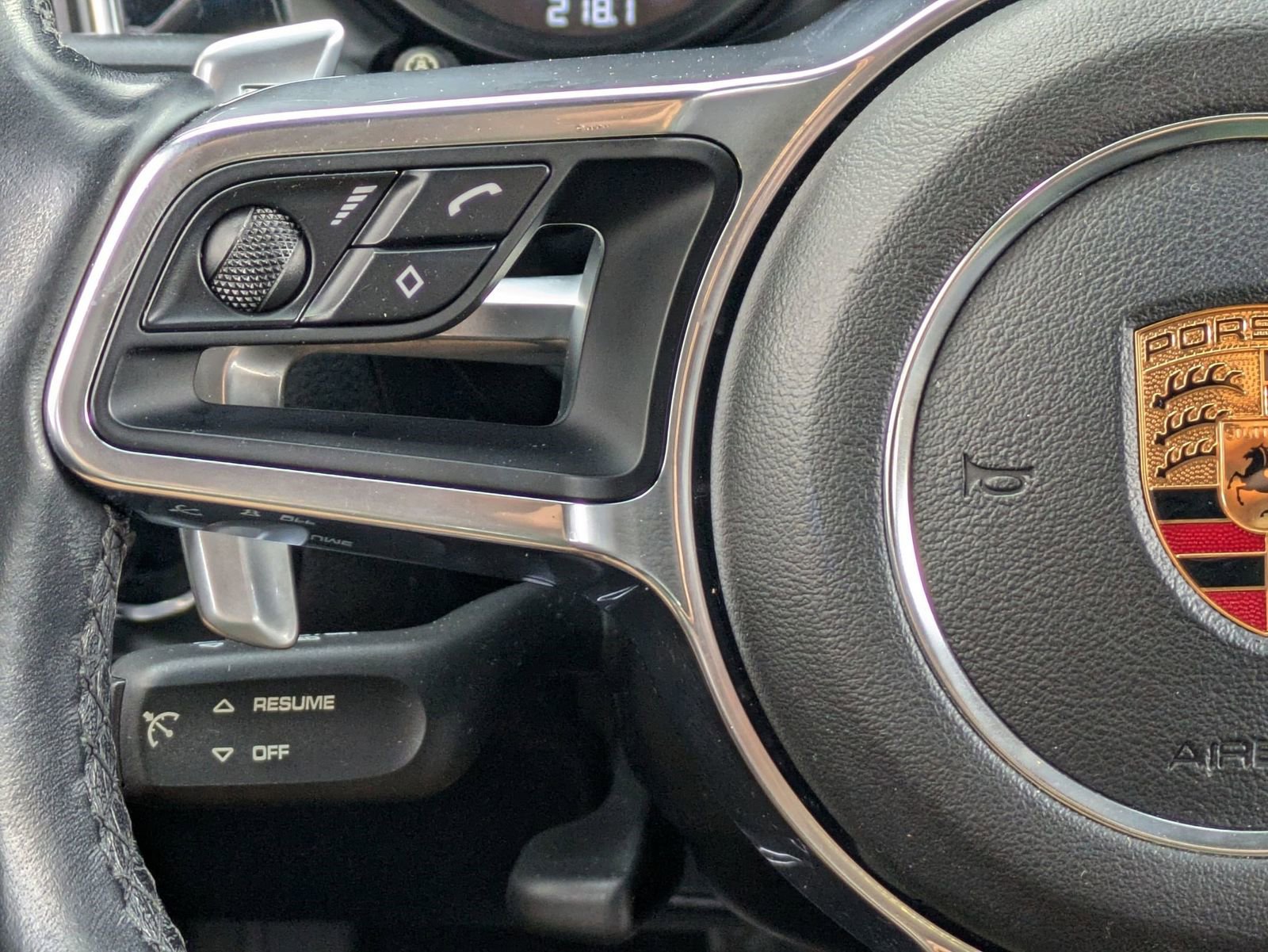 Used 2018 Porsche Macan image 10