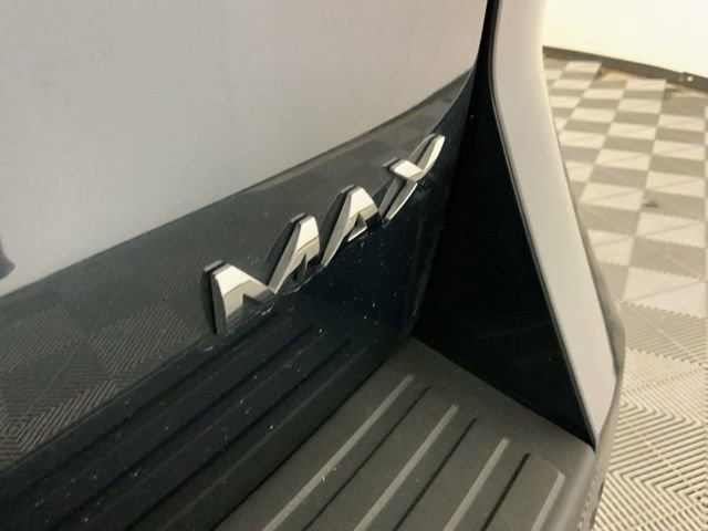 Used 2023 Ford Expedition Max XLT image 15