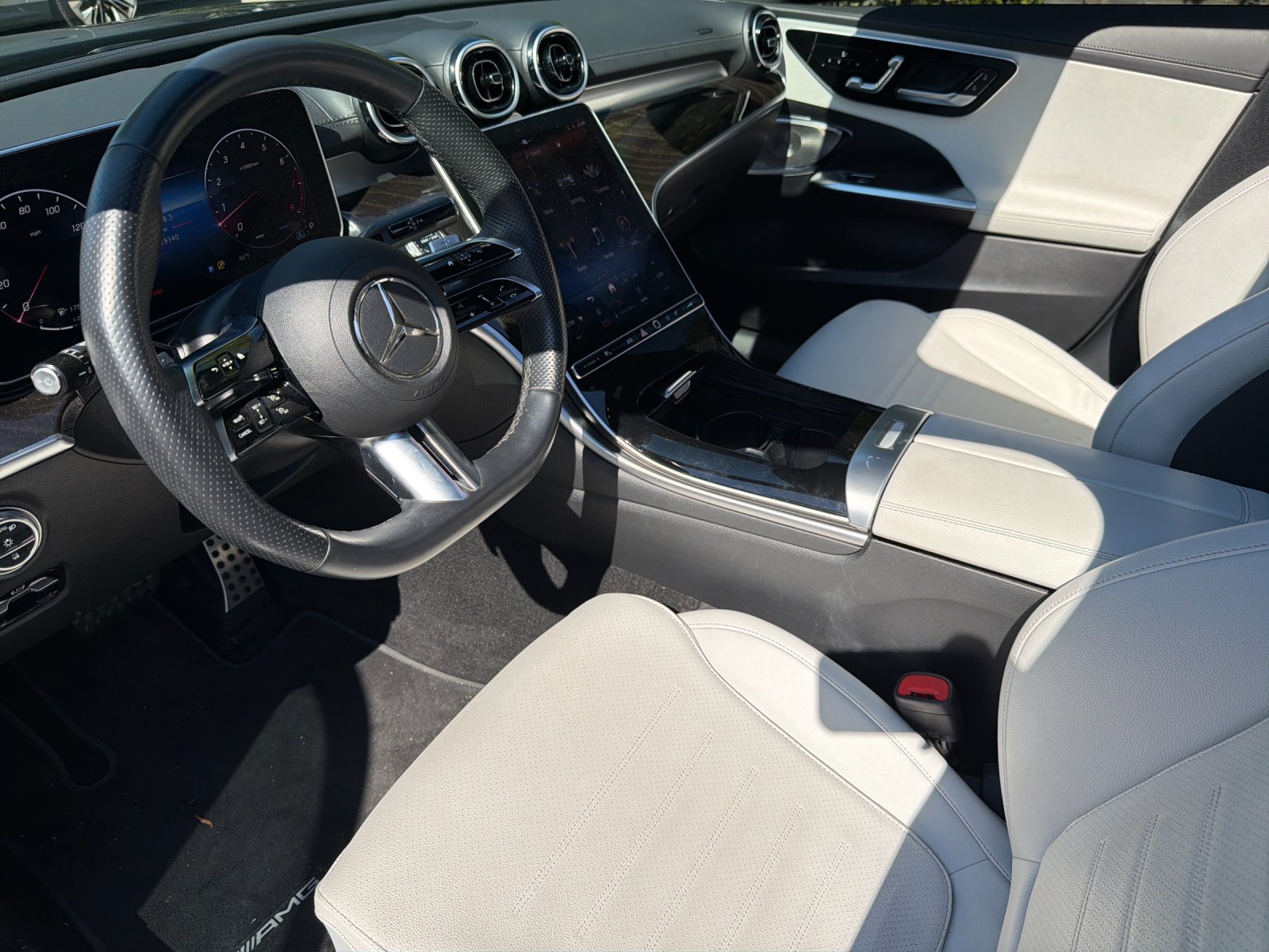 Used 2023 Mercedes-Benz C 300 Sedan image 8