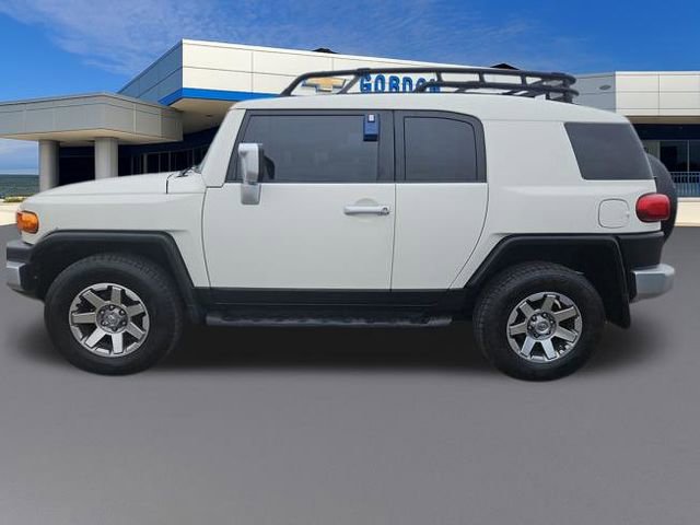 Used 2014 Toyota FJ Cruiser 4WD w/ Upgrade Package image 2