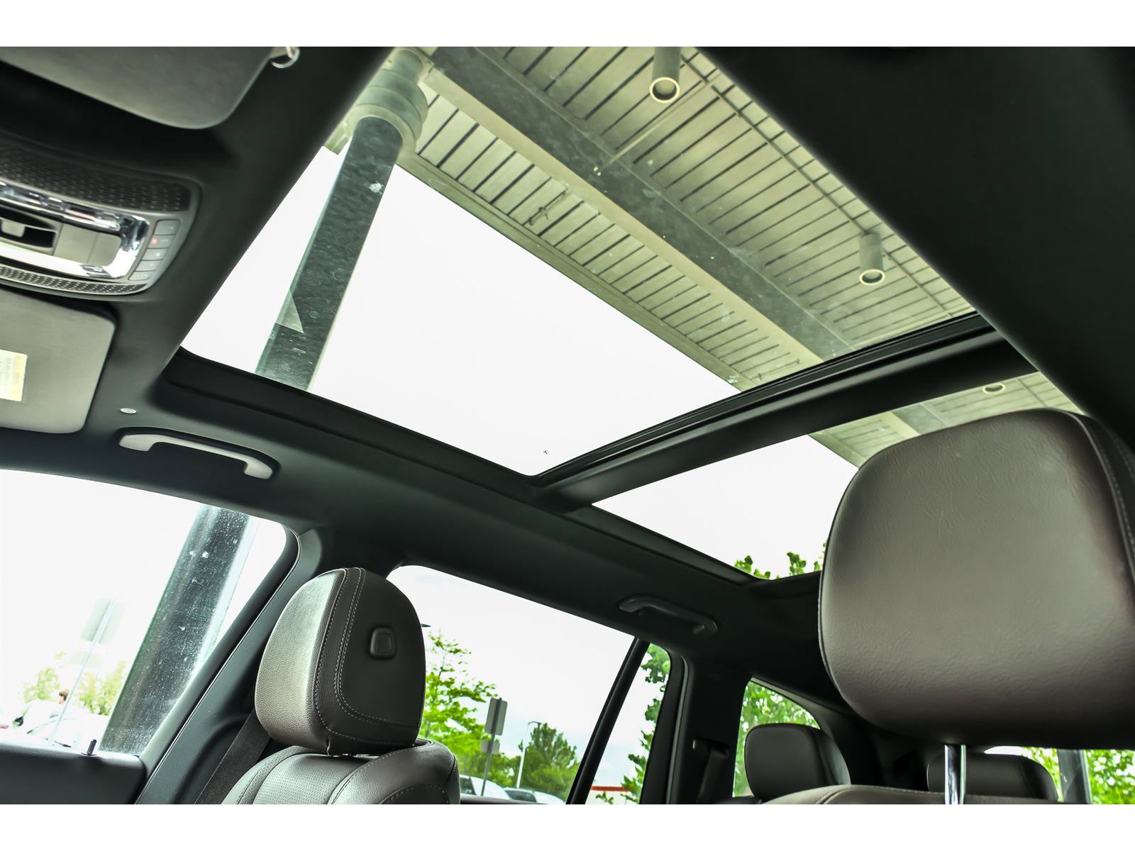 Used 2022 Mercedes-Benz GLS 450 4MATIC image 14