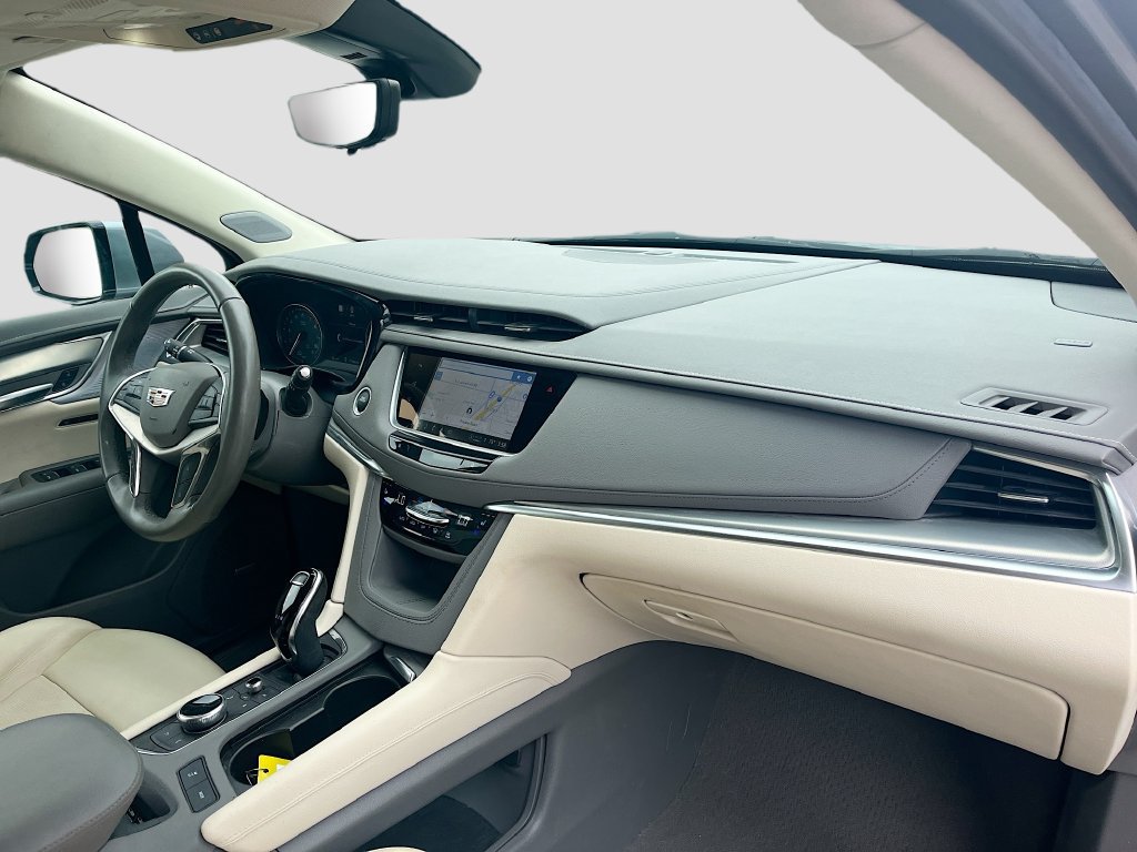 Used 2024 Cadillac XT5 Premium Luxury w/ Technology Package FWD image 31