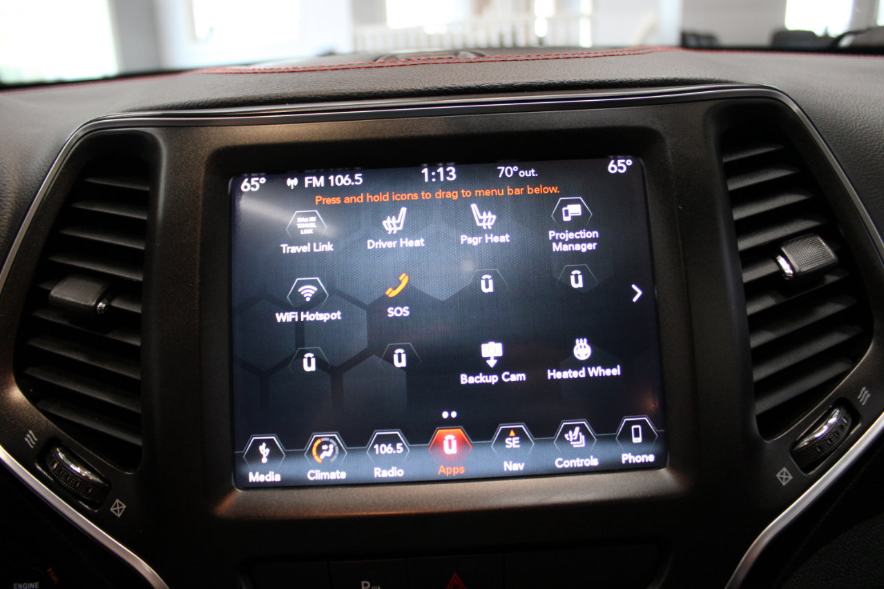 Used 2019 Jeep Cherokee Trailhawk w/ Comfort & Convenience Group image 15