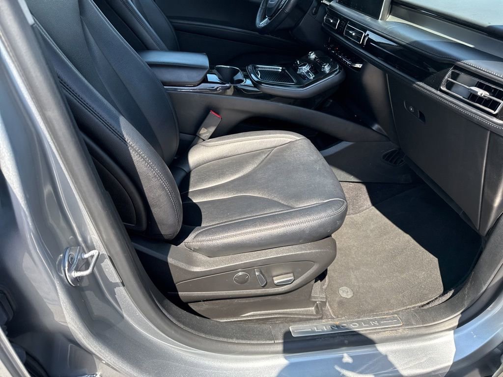 Used 2023 Lincoln Nautilus FWD image 20