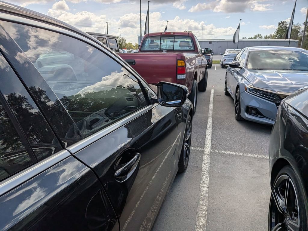 Used 2021 BMW 330i xDrive Sedan w/ Convenience Package image 12