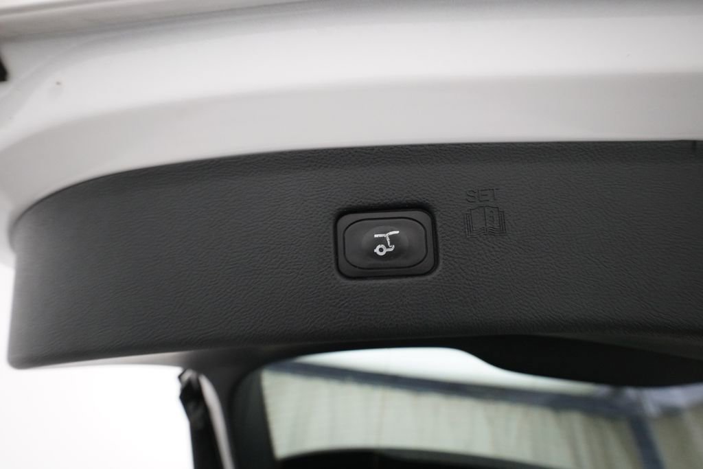 Used 2023 Ford Edge SEL w/ Convenience Package image 15