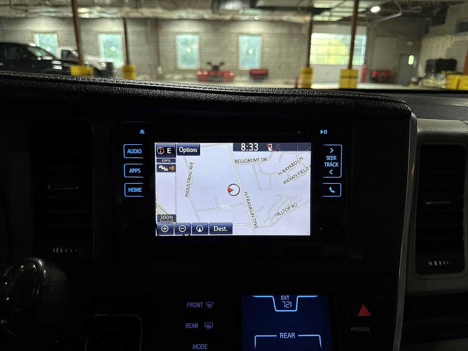 Used 2015 Toyota Sienna XLE w/ XLE Navigation Package FWD image 21