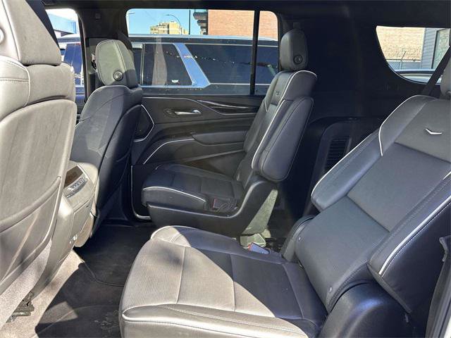 Used 2024 Cadillac Escalade ESV Sport image 17