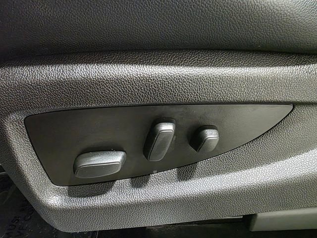 Used 2017 Chevrolet Tahoe LT w/ LT Signature Package image 13