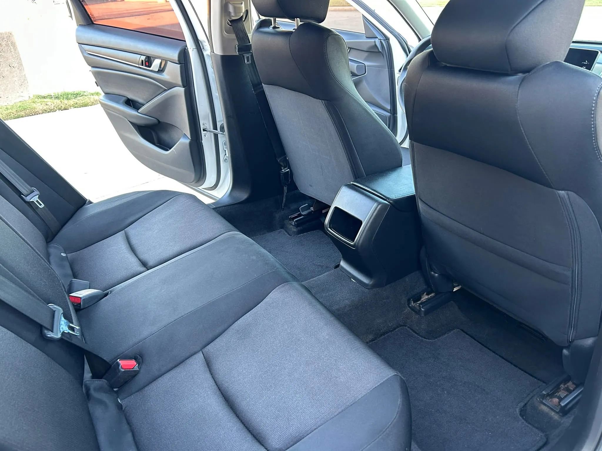 Used 2018 Honda Accord LX image 26