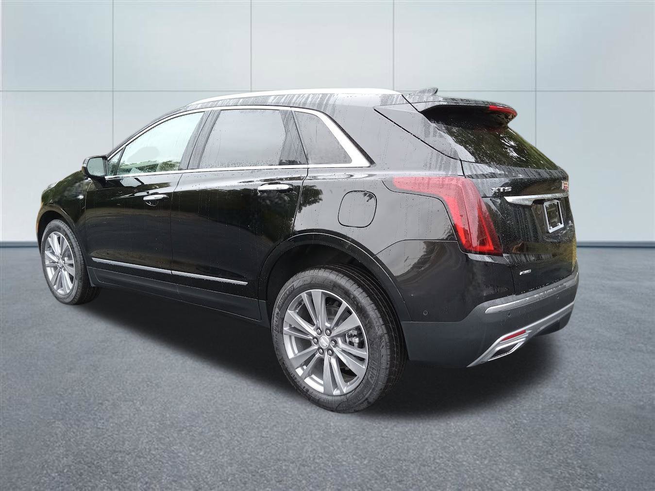 New 2026 Cadillac XT5 Premium Luxury w/ Driver Assist Package AWD/4WD image 3