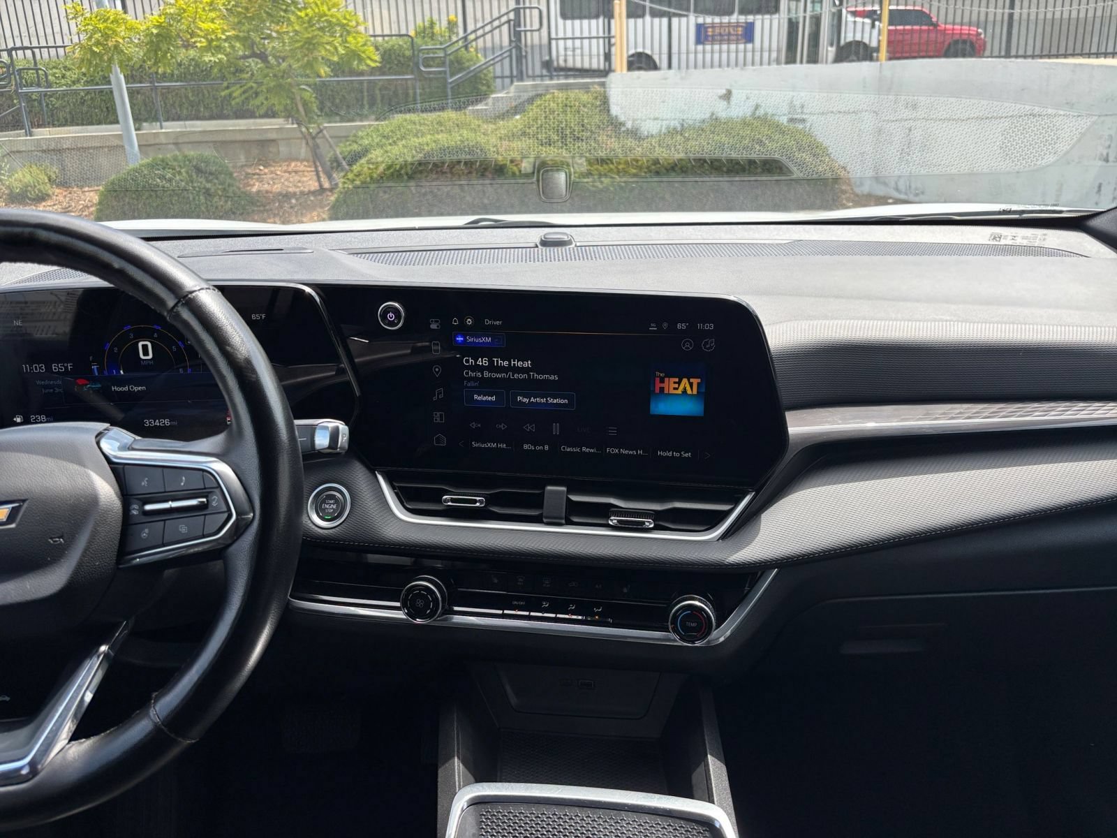 Used 2025 Chevrolet Equinox LT FWD image 17