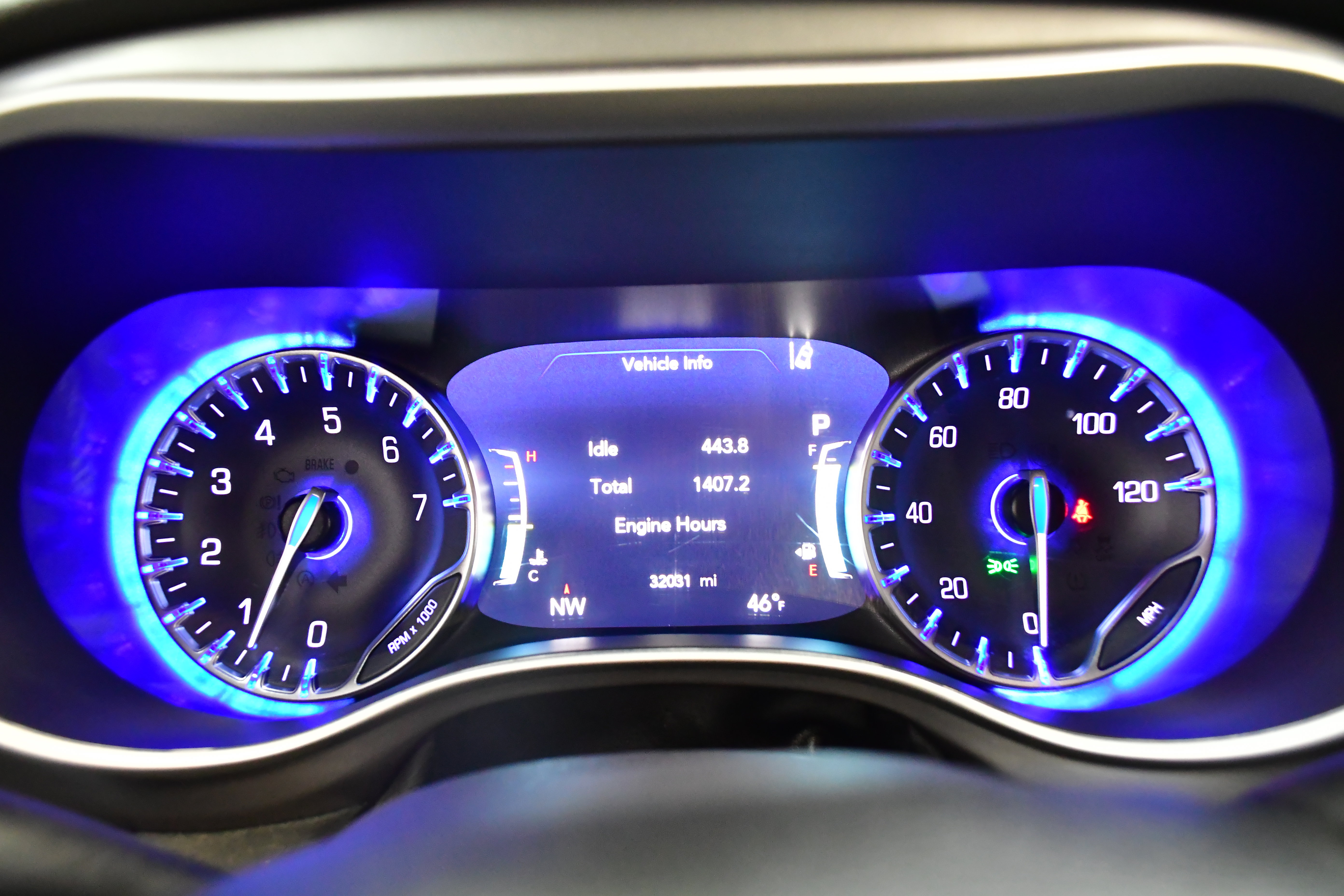 Used 2025 Chrysler Pacifica Select FWD image 21