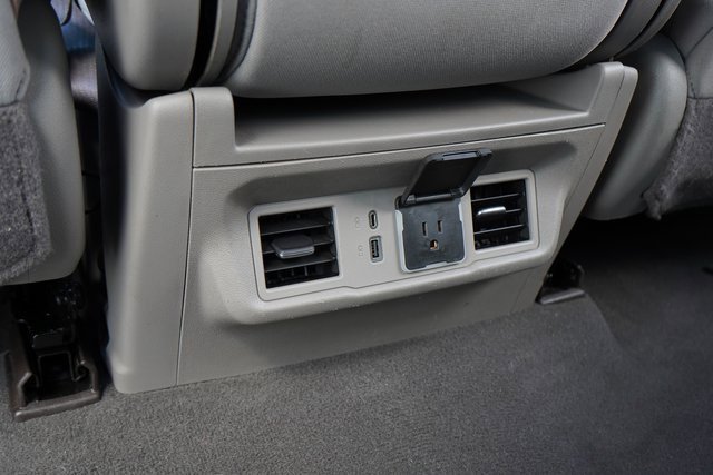 Used 2023 GMC Sierra 1500 SLE image 33