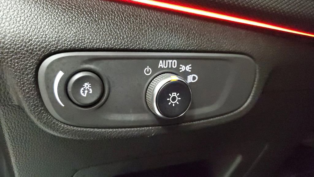 Used 2024 Chevrolet TrailBlazer RS w/ Convenience Package image 23