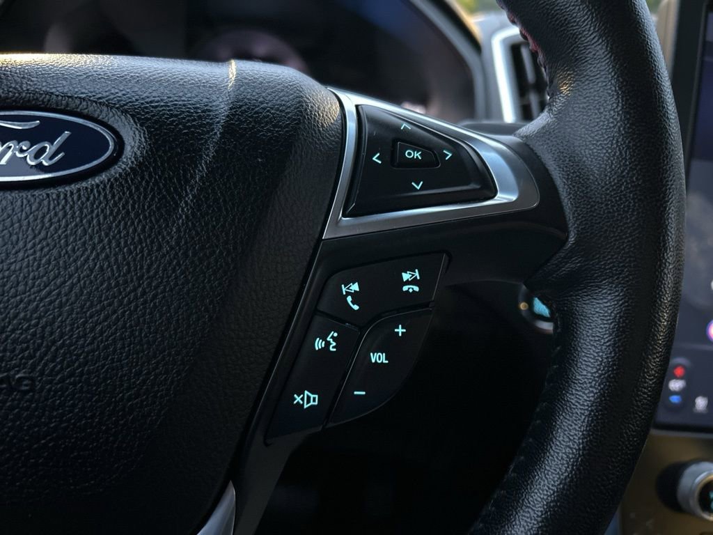 Used 2022 Ford Edge Titanium image 21