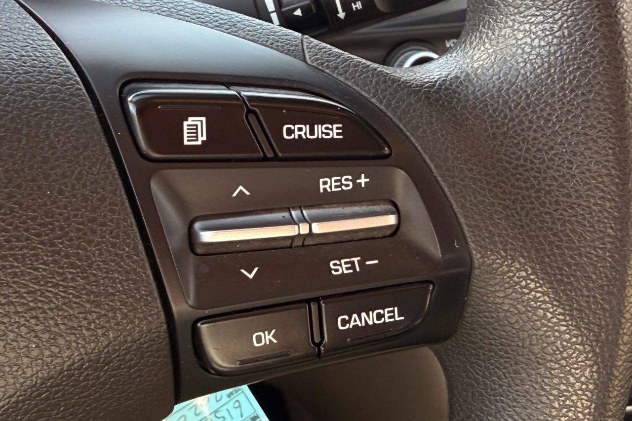Used 2020 Hyundai Elantra SEL FWD image 22