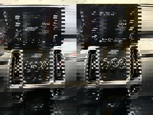 Used 2023 Kia Sorento LX image 14