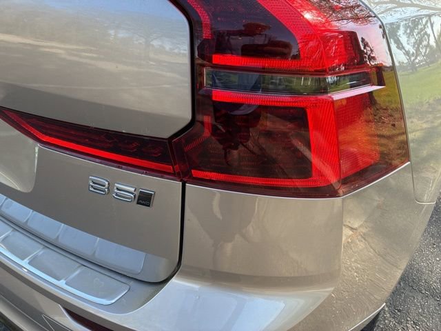 New 2026 Volvo XC60 B5 Plus w/ Protection Package Premier AWD/4WD image 15