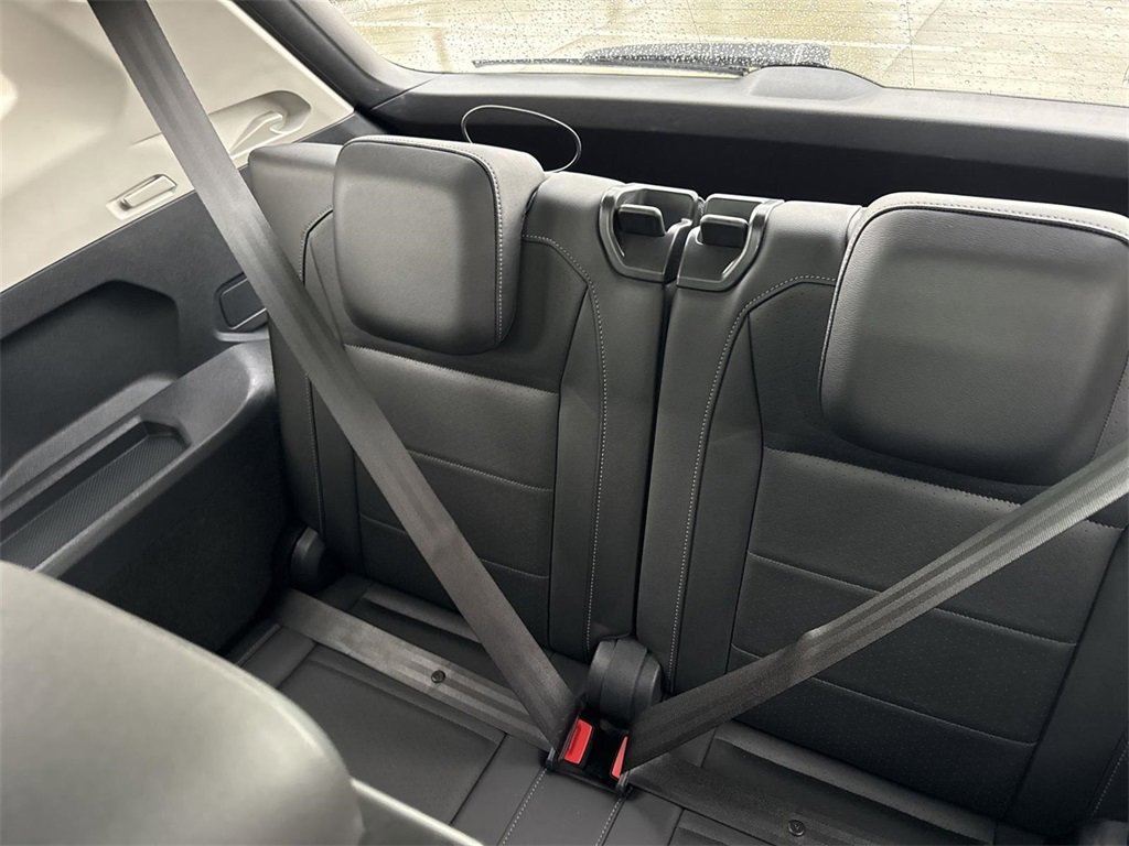 Used 2019 Volkswagen Tiguan SEL image 34