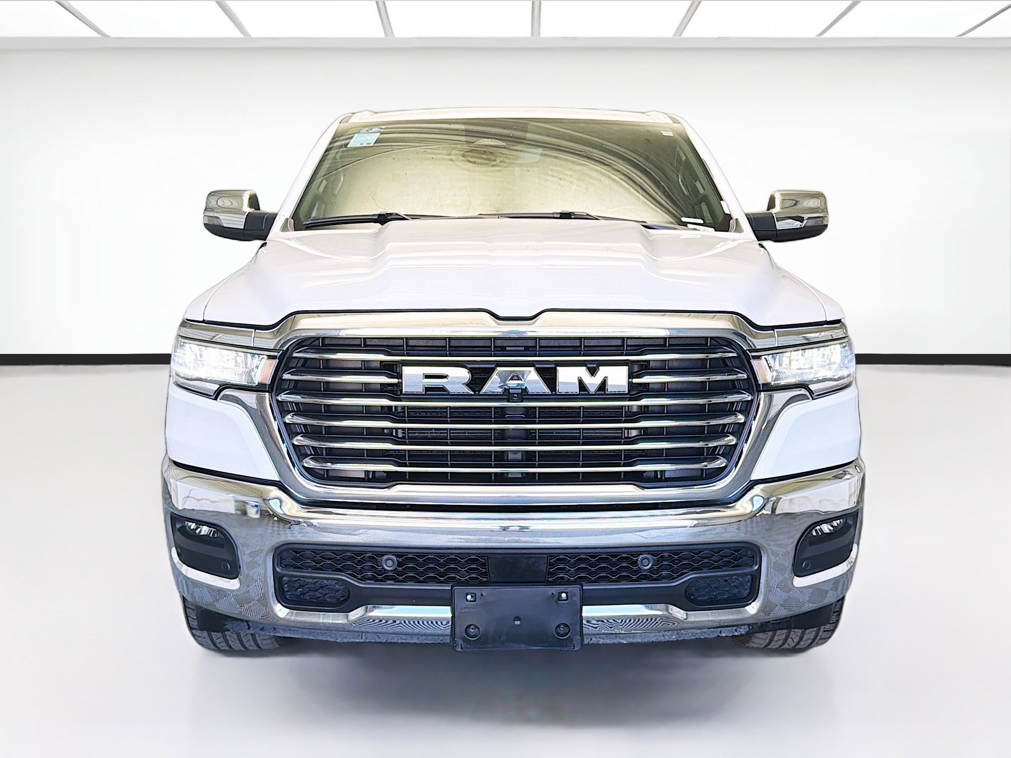 Used 2025 RAM 1500 Laramie image 2