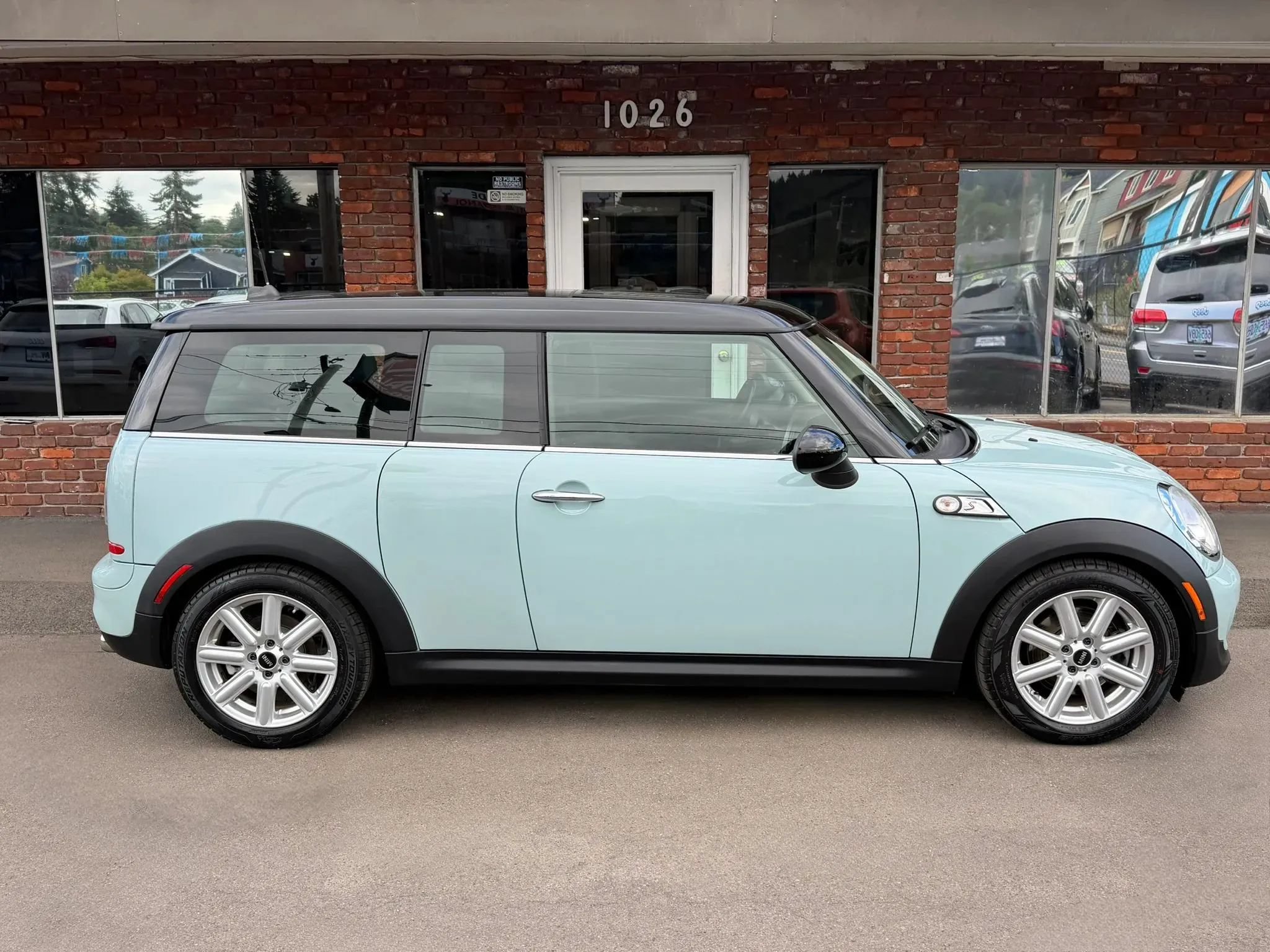 Used 2013 MINI Cooper Clubman S FWD image 2
