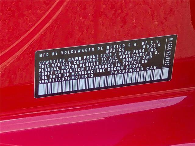 Used 2017 Volkswagen Golf 4-Door FWD image 20
