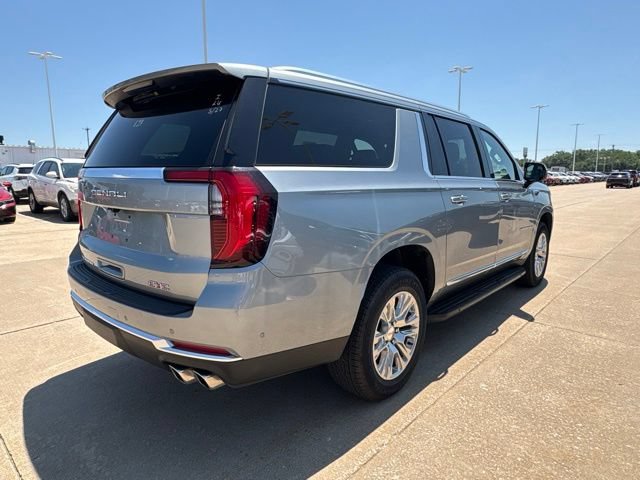 Used 2025 GMC Yukon XL Denali AWD/4WD image 3